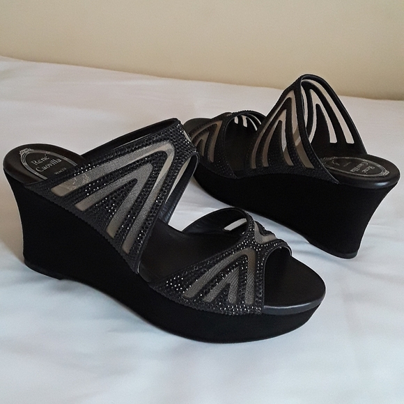 Renee C. Shoes - VNDS Women's Rene Caovilla Slides Size 7 US